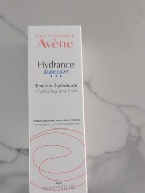 Avene Moisturizer Hydrance Light Hydrating Emulsion New In Box